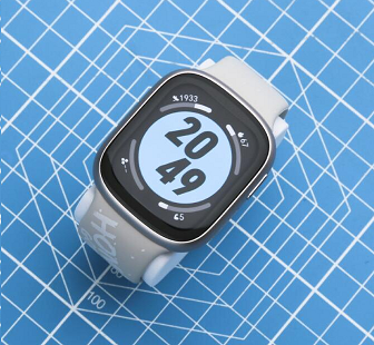 Honor Watch4 Koristite Pogo Pin punjenje